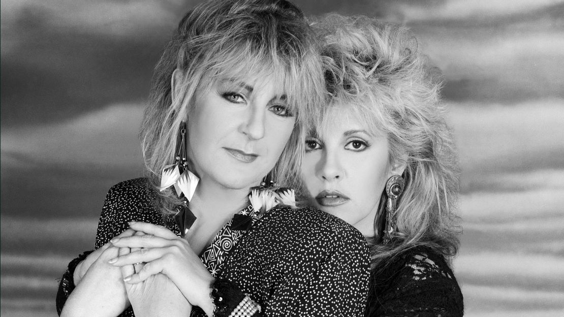 Christine McVie dan Stevie Nicks berteman baik ketika Nick bergabung dengan Fleetwood Mac, saling melindungi dalam industri yang didominasi pria.