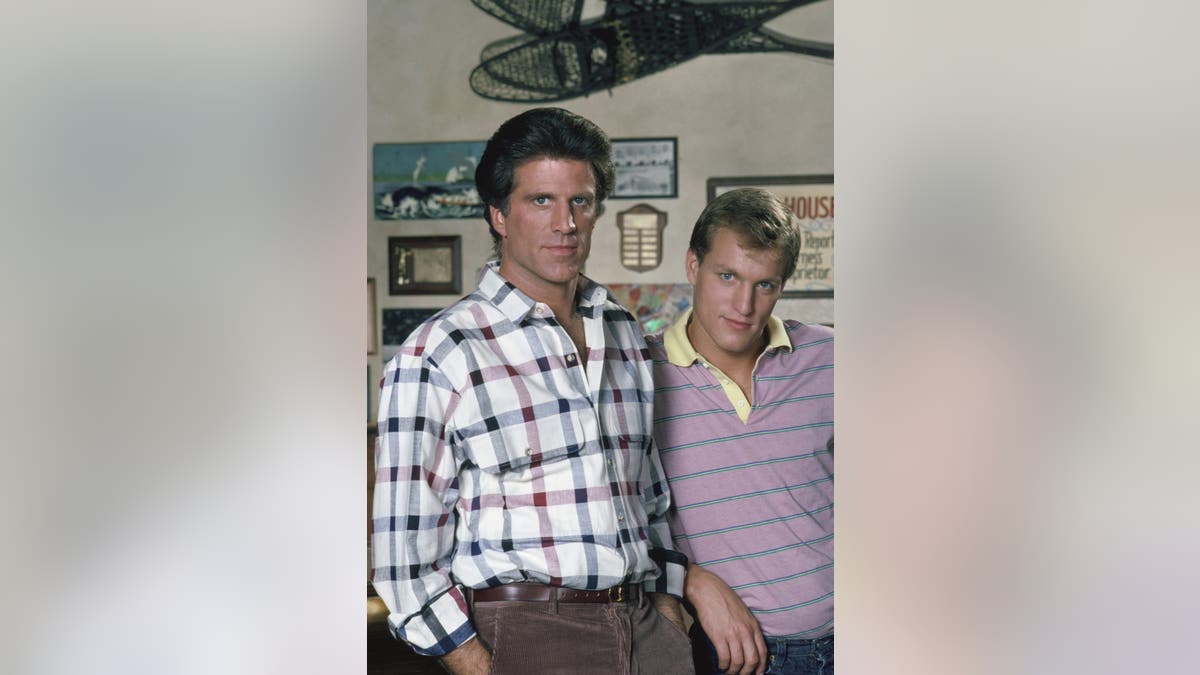 Ted Danson dan Woody Harrelson 