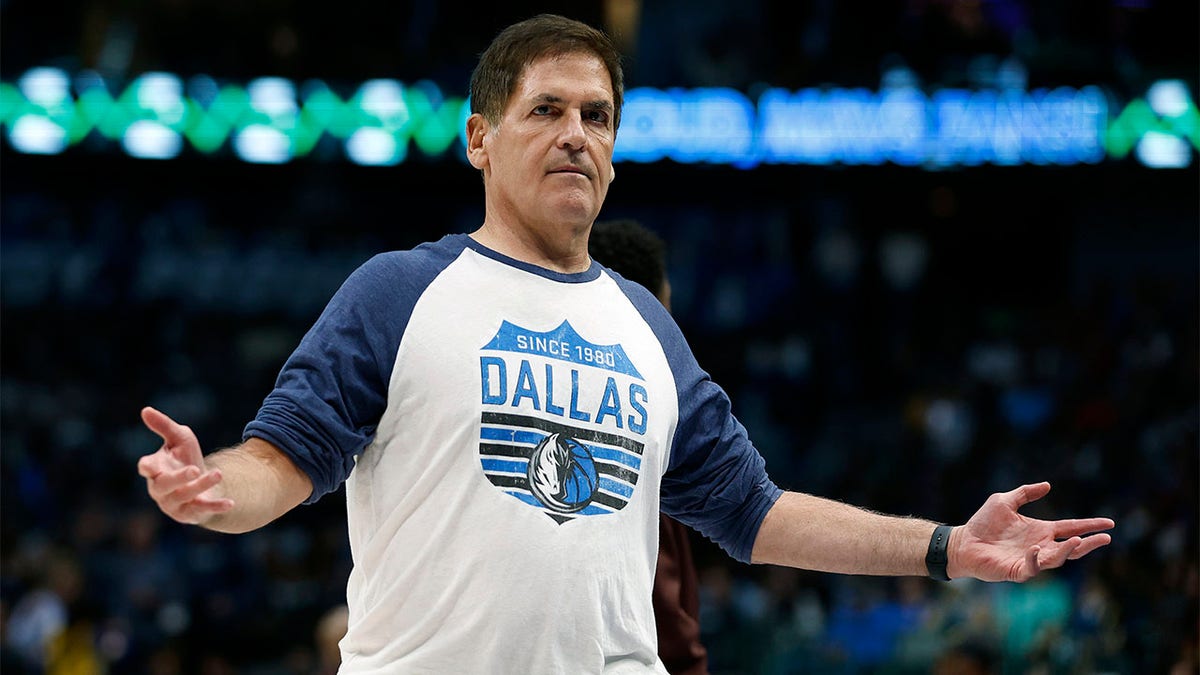 Mark Cuban merespons dalam tenggat waktu