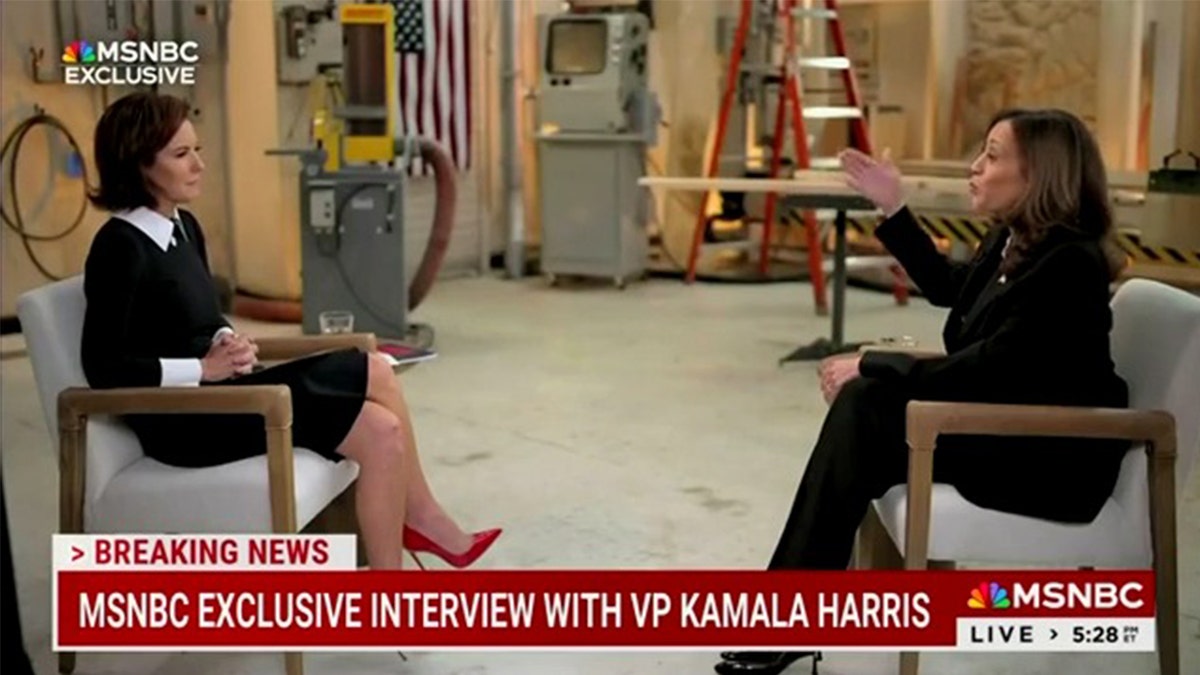 Stephanie Ruhle dari MSNBC mewawancarai Kamala Harris