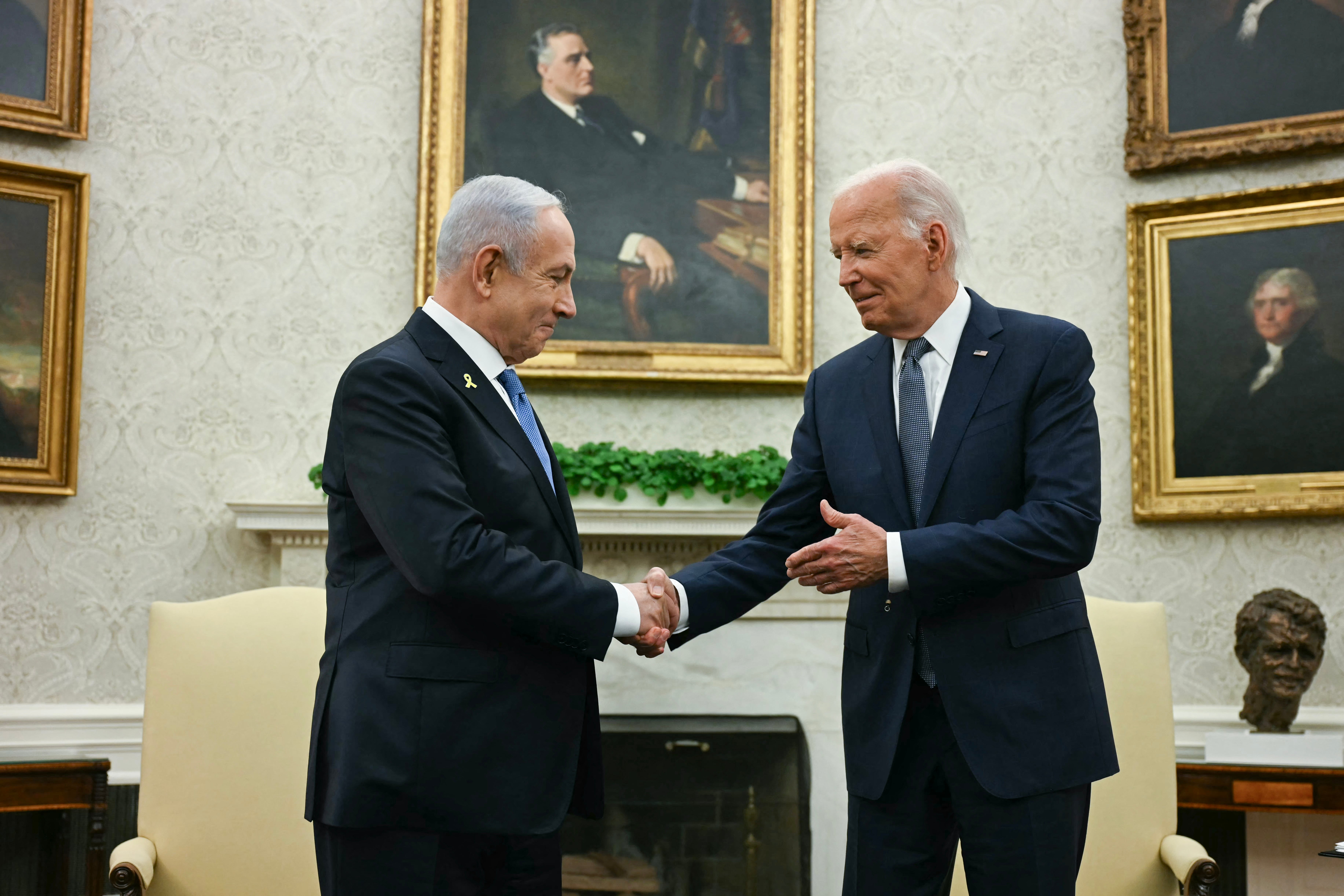 Presiden AS Joe Biden meminta Benjamin Netanyahu untuk menggunakan kematian Yahya Sinwar sebagai peluang perdamaian.