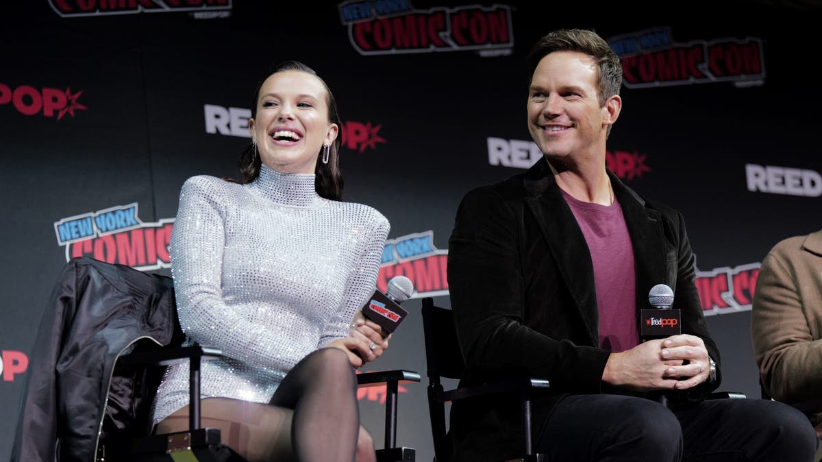 Chris Pratt dan Millie Bobby Brown di Comic Con