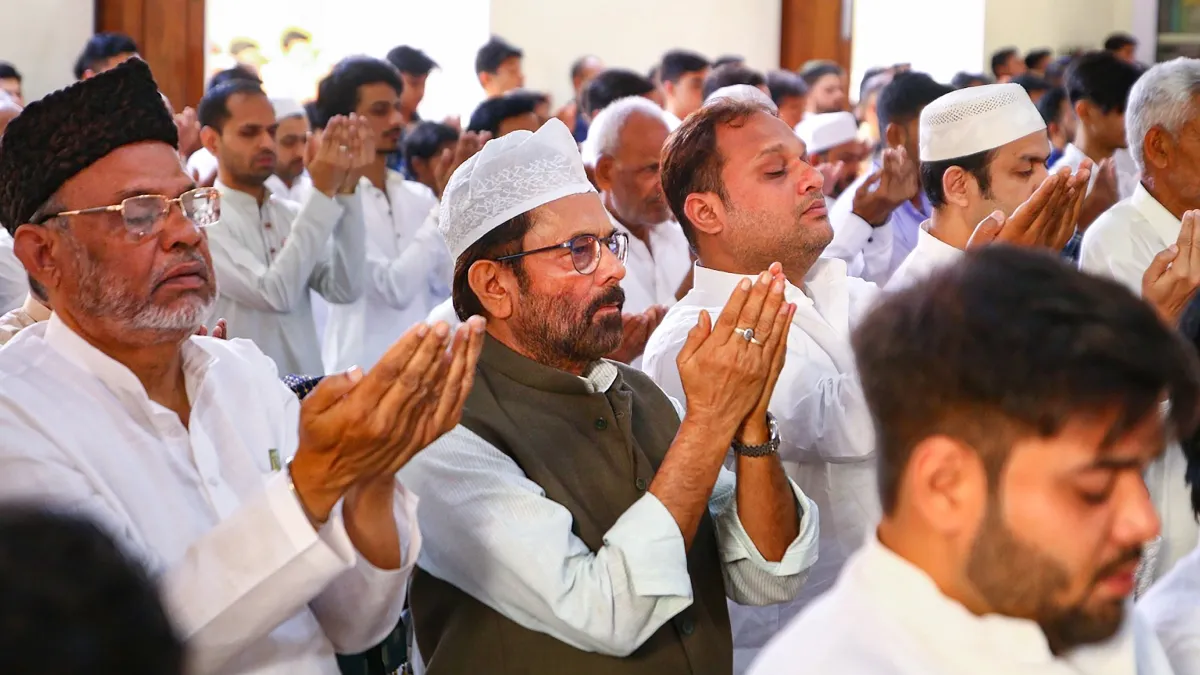 Himbauan Mukhtar Abbas Naqvi kepada umat Islam. - TV Hindi India