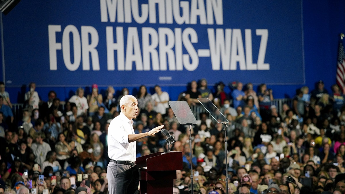 Mantan Presiden Obama berkampanye untuk tiket Harris-Walz di Detroit, MI