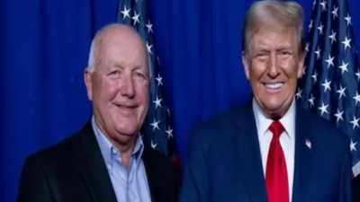 Donald Trump telah memilih mantan anggota Kongres Pete Hoekstra untuk menjadi duta besarnya untuk Kanada