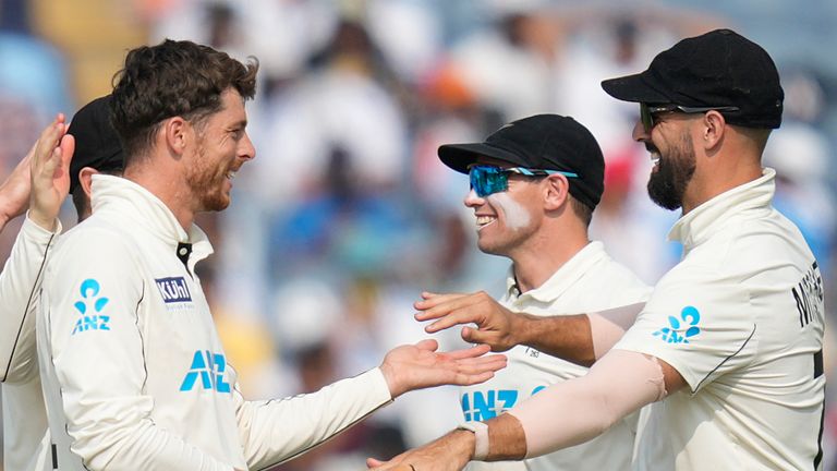 Mitchell Santner, Selandia Baru, Tes kriket (Associated Press)