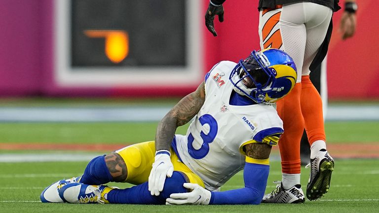 Penerima lebar Los Angeles Rams Odell Beckham Jr. bereaksi setelah bermain melawan Cincinnati Bengals 