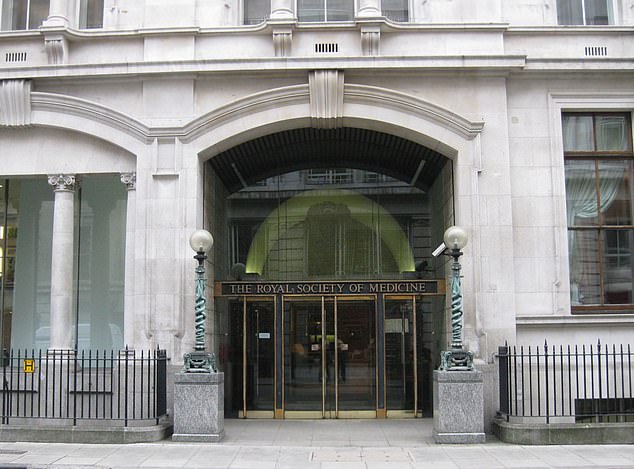 Mr McDonald mengatakan dia akan membuat pengumumannya besok sore di Royal Society of Medicine di London (foto).