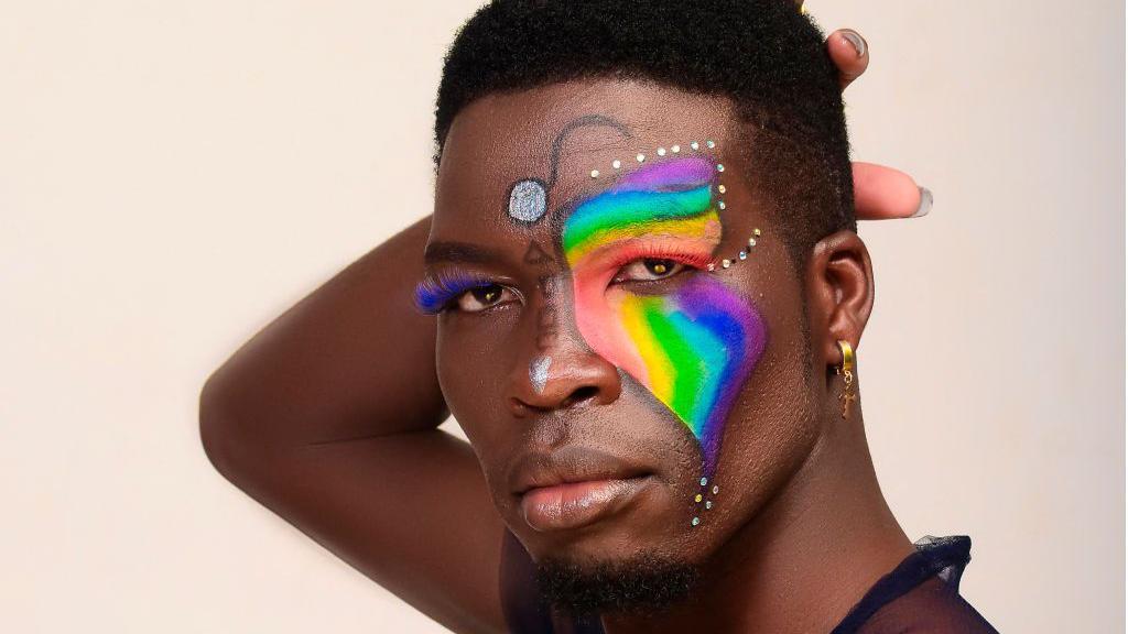 Aktivis LGBTQ+ Kenya dijatuhi hukuman 50 tahun penjara karena pembunuhan Aktivis LGBTQ+ Kenya dijatuhi hukuman 50 tahun penjara karena pembunuhan