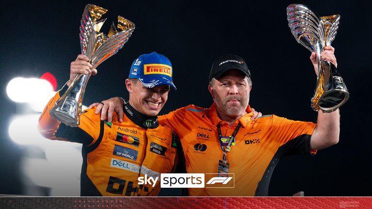 8 Desember 2024, Abu Dhabi, Uni Emirat Arab: Pembalap Inggris LANDO NORRIS (Tim F1 McLaren) dan ZAK BROWN (CEO McLaren) merayakan di podium setelah Norris memenangkan Grand Prix Abu Dhabi, mengamankan Kejuaraan Konstruktor Formula 1 untuk McLaren, di jalur Yas Marina.