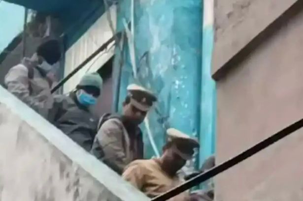Seorang ibu dan keempat putrinya ditemukan tewas di kamar hotel setelah perayaan Tahun Baru Seorang ibu dan keempat putrinya ditemukan tewas di kamar hotel setelah perayaan Tahun Baru