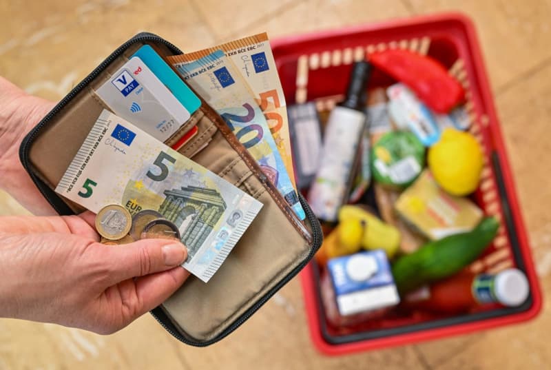 Pertumbuhan yang rendah dapat memicu ekonomi bayangan Jerman dan pekerjaan rahasia Pertumbuhan yang rendah dapat memicu ekonomi bayangan Jerman dan pekerjaan rahasia