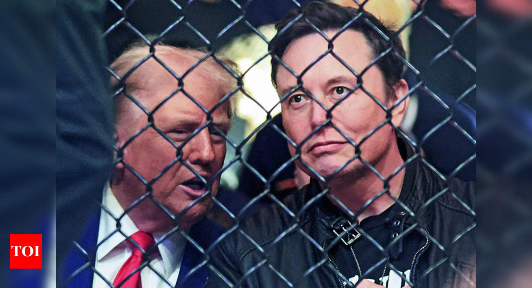 Bagaimana Musk hampir benar-benar menempatkan dirinya di depan pintu Trump