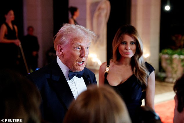 “Insiden kekerasan yang mempengaruhi komunitas kami sangat mengkhawatirkan. Kekejaman harus dihentikan,' tulis Melania