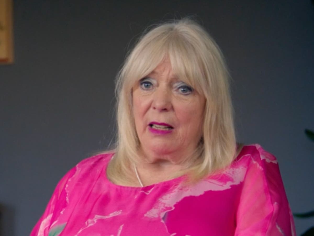 Penggemar Gavin & Stacey kaget mendengar suara asli aktor Pam Alison Steadman Penggemar Gavin & Stacey kaget mendengar suara asli aktor Pam Alison Steadman