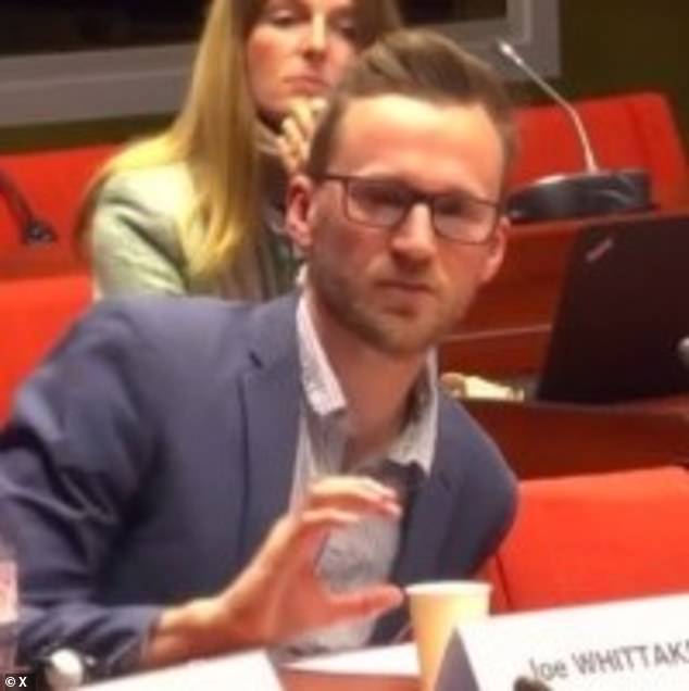 Dr Joe Whittaker, dosen ancaman dunia maya di Swansea University, berbicara tentang peningkatan aktivitas 'incel' sejak Maret 2020.