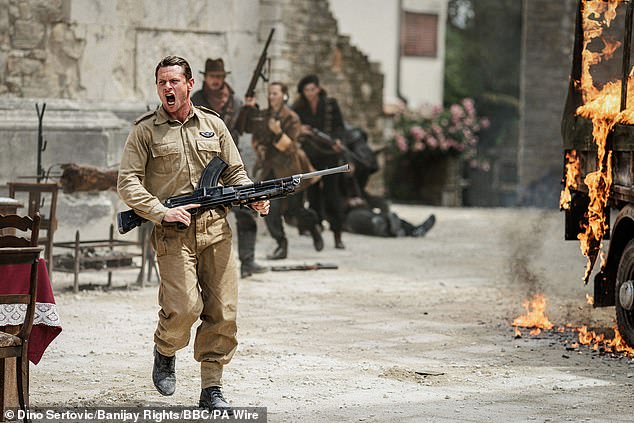 Jack O'Connell sebagai Paddy Mayne di serial BBC kedua SAS Rogue Heroes