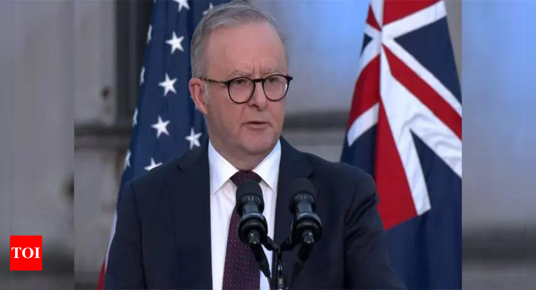 Perayaan selamat datang di negara ini: Pemerintah Australia dikecam karena menghabiskan $450K untuk ‘perayaan selamat datang’ Perayaan selamat datang di negara ini: Pemerintah Australia dikecam karena menghabiskan $450K untuk ‘perayaan selamat datang’