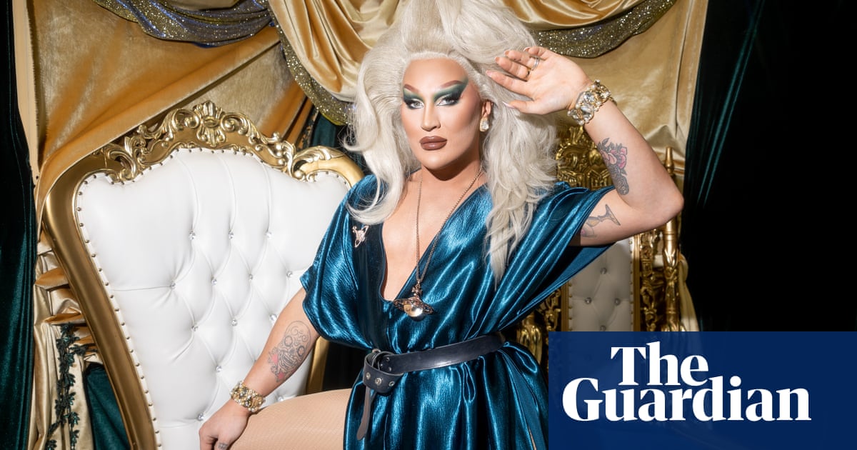 Pemenang Drag Race Inggris RuPaul The Vivienne meninggal pada usia 32 | Menarik kembali Pemenang Drag Race Inggris RuPaul The Vivienne meninggal pada usia 32 | Menarik kembali