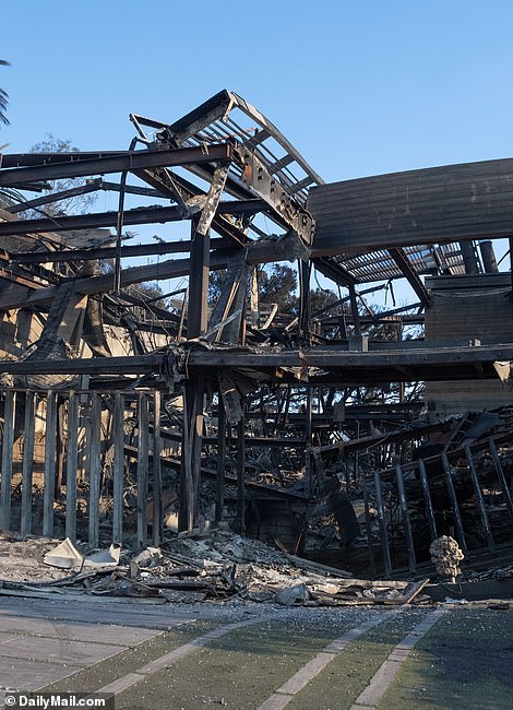 Rumah termahal di Pacific Palisades telah hancur akibat amukan api