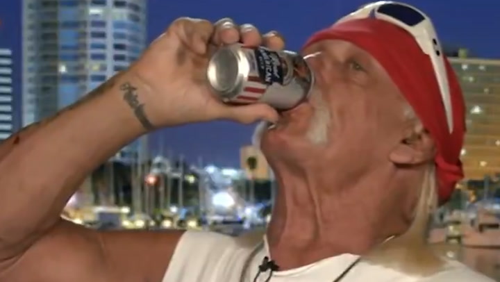 Hulk Hogan Menurunkan Kaleng Bir Dalam Wawancara Live Fox News | Berita Hulk Hogan Menurunkan Kaleng Bir Dalam Wawancara Live Fox News | Berita