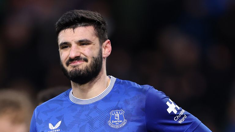 Armando Broia kembali mengalami cedera saat melawan Peterborough