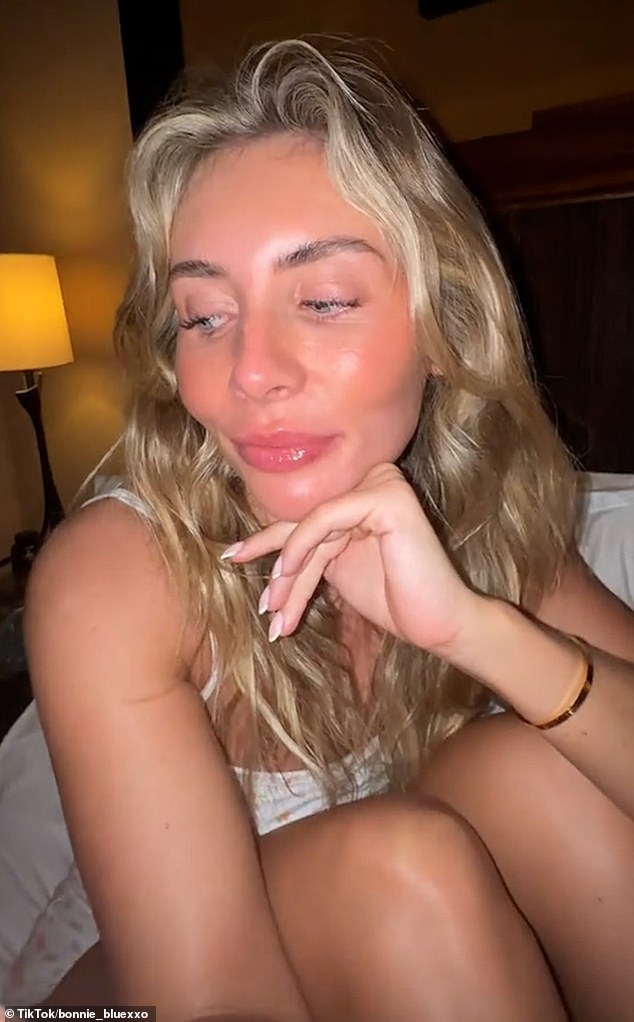 Blue, dari Derbyshire, mengklaim telah tidur dengan lebih dari 1.000 orang dalam dua video TikTok baru.
