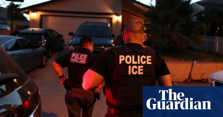 Tindakan keras imigrasi pertama Trump menargetkan 300 orang di Chicago pada hari Selasa | imigrasi ke Amerika Serikat