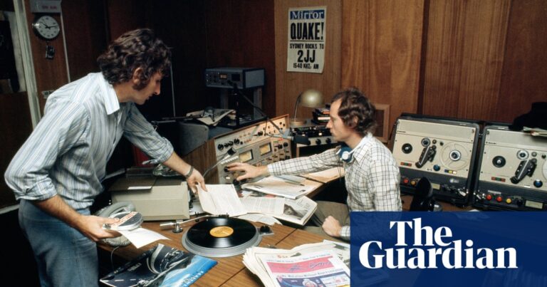 Seks, narkoba, dan lebih dari sekadar rock and roll: 50 tahun Triple J, radio remaja Australia | Radio