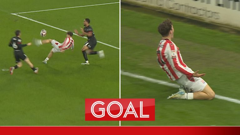 Gol Stoke ke gawang Bristol