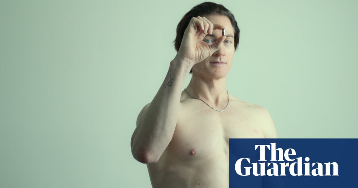 ‘Apakah kita generasi pertama yang tidak akan mati?’: Brian Johnson tentang gaya hidupnya yang kontroversial | Film dokumenter ‘Apakah kita generasi pertama yang tidak akan mati?’: Brian Johnson tentang gaya hidupnya yang kontroversial | Film dokumenter