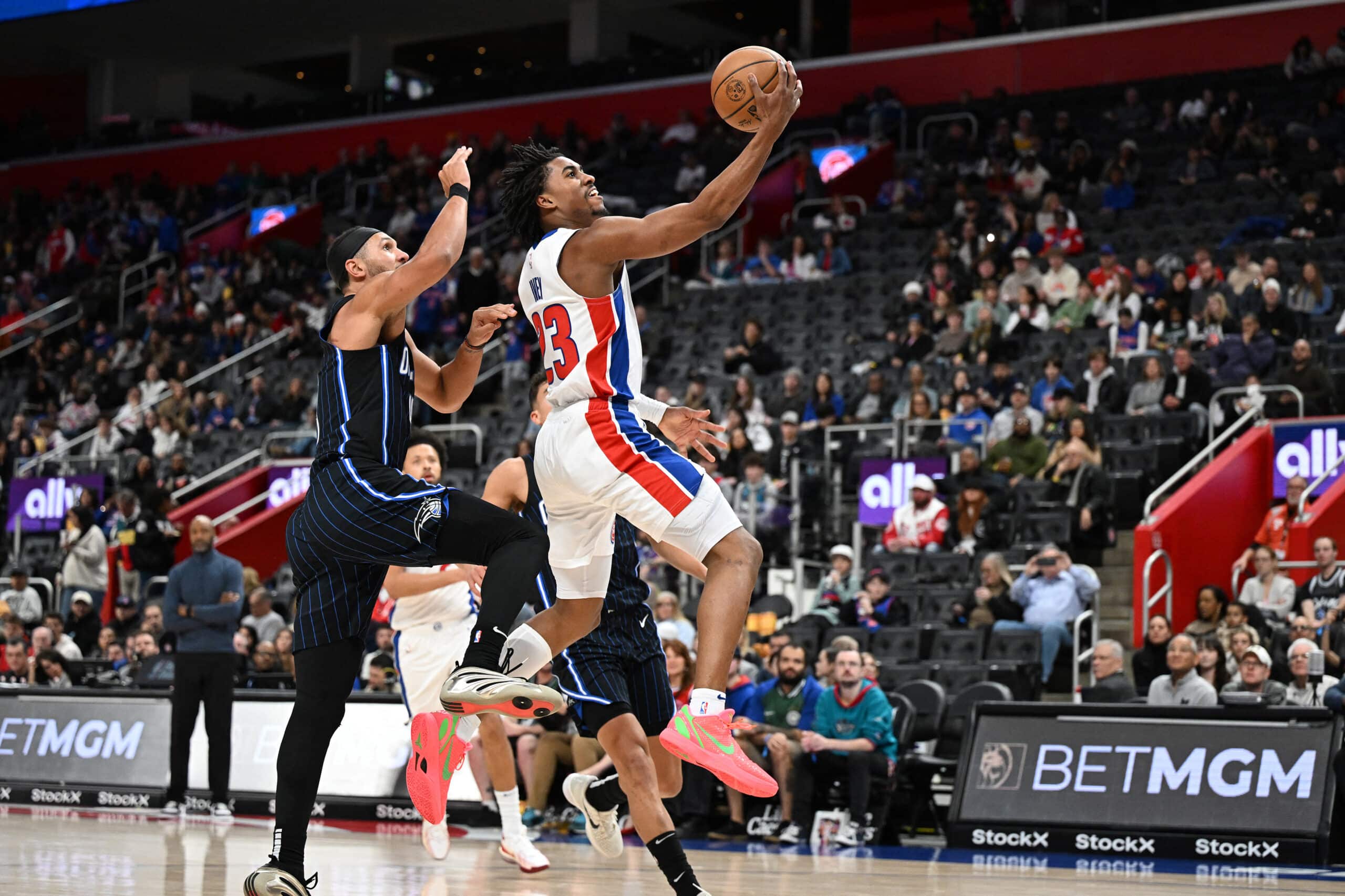 Pistons merebut kembali Magic untuk kemenangan ke-4 dalam 5 pertandingan Pistons merebut kembali Magic untuk kemenangan ke-4 dalam 5 pertandingan