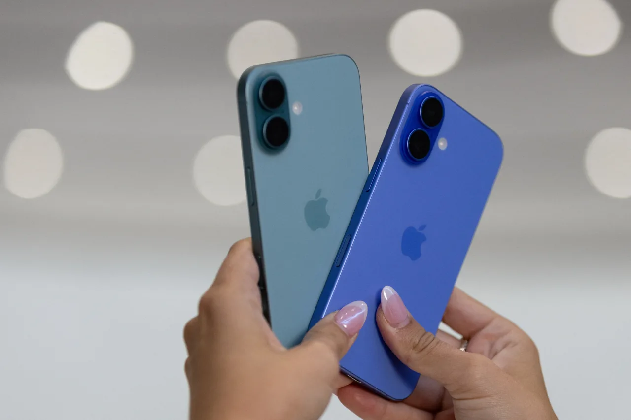 Apple membantah melakukan kesalahan tetapi diperintahkan untuk membayar $95 juta tunai (sekitar $20 per anggota kelas) dalam gugatan privasi Siri Apple membantah melakukan kesalahan tetapi diperintahkan untuk membayar $95 juta tunai (sekitar $20 per anggota kelas) dalam gugatan privasi Siri