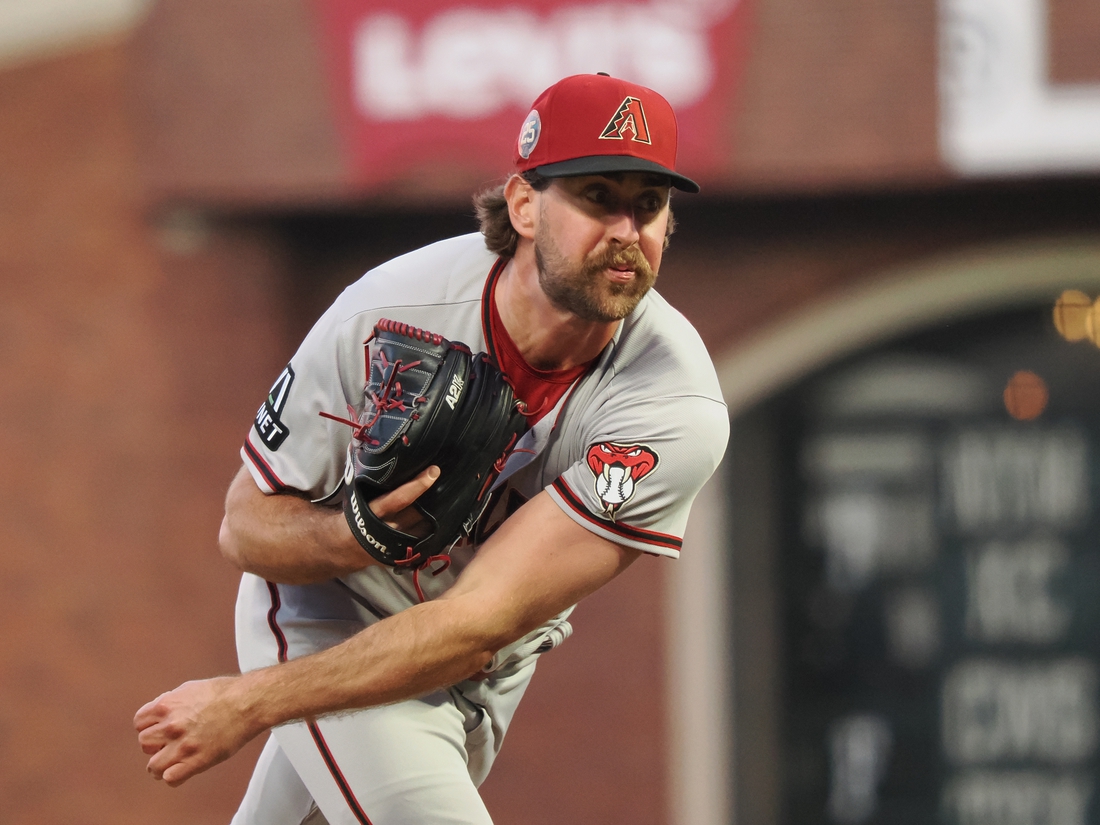 White Sox memperoleh LHP Tyler Gilbert dari Phillies White Sox memperoleh LHP Tyler Gilbert dari Phillies