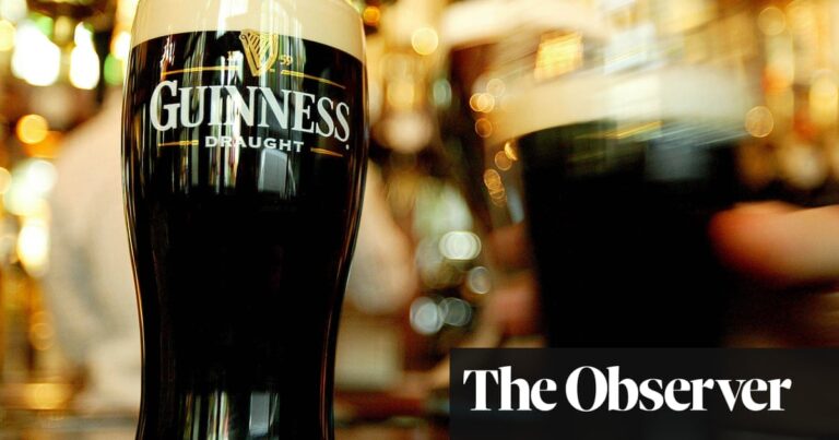 Bagaimana gen Z membantu mengeringkan Guinness – dan saingannya yang ramping memperoleh penghasilan | Bir