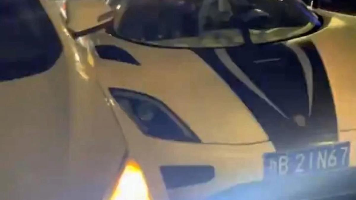 Pengemudi Buick bertabrakan dengan Koenigsegg Agera R senilai $3 juta di Cina