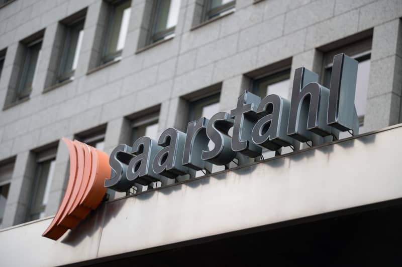 Saarstahl di Jerman mengirimkan jalur dari Perancis untuk Kereta Api Ukraina Saarstahl di Jerman mengirimkan jalur dari Perancis untuk Kereta Api Ukraina