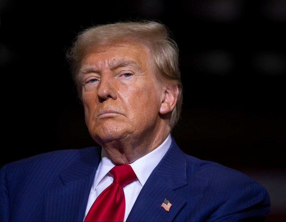 Trump mengatakan Hamas dan Israel akhirnya mencapai kesepakatan untuk membebaskan sandera pada 7 Oktober sebagai bagian dari gencatan senjata setelah perang selama 15 bulan. Trump mengatakan Hamas dan Israel akhirnya mencapai kesepakatan untuk membebaskan sandera pada 7 Oktober sebagai bagian dari gencatan senjata setelah perang selama 15 bulan.