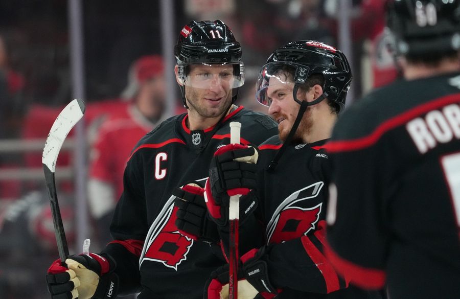 NHL: Toronto Maple Leafs di Carolina Hurricanes