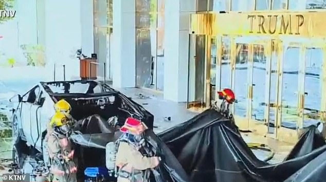 Kembang api, tangki bensin, dan bahan bakar berkemah terletak di tempat tidur mobil dan dapat dihubungkan ke sistem ledakan yang dikendalikan oleh pengemudi.