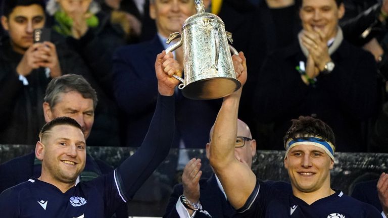 Russell (Kiri) dan Rory Darge dari Finlandia menjadi kapten Skotlandia di Six Nations tahun lalu