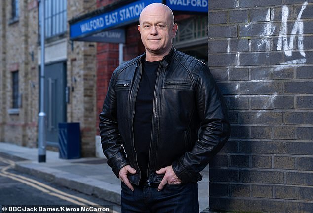 Ross Kemp, yang kembali sebagai Grant Mitchell untuk peringatan 40 tahun EastEnders, berjuang untuk menghilangkan kesombongannya.