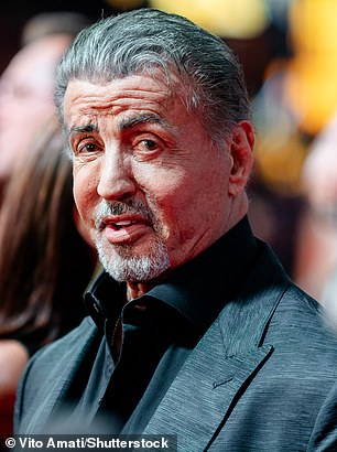 Fury juga menentang selebriti seperti Sylvester Stallone, yang menuduh mereka membuang-buang sumber daya air yang penting saat Los Angeles terbakar.