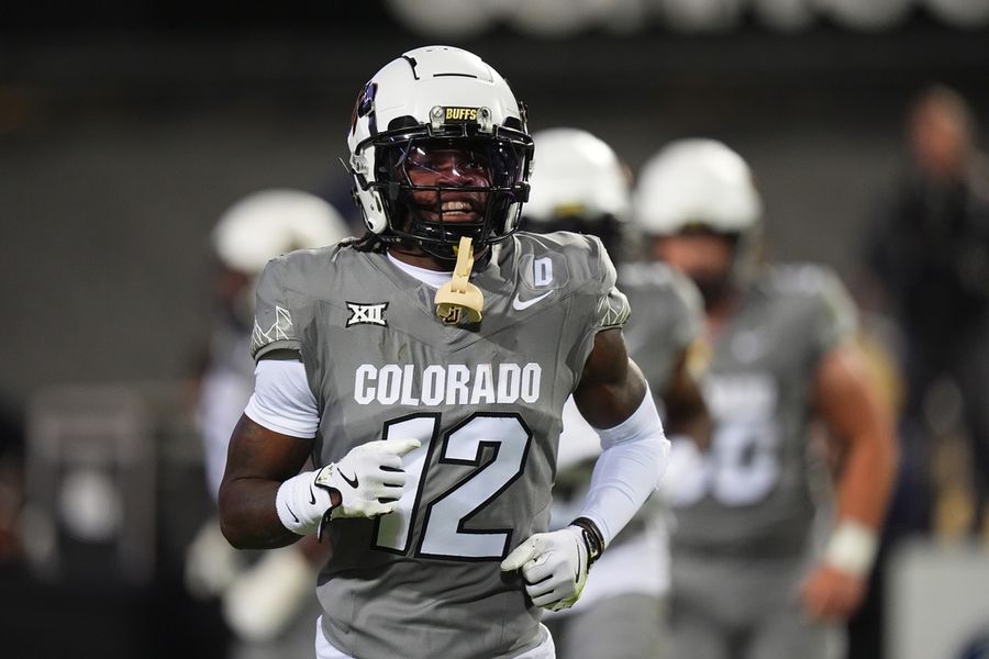 NCAA Football: Cincinnati di Colorado