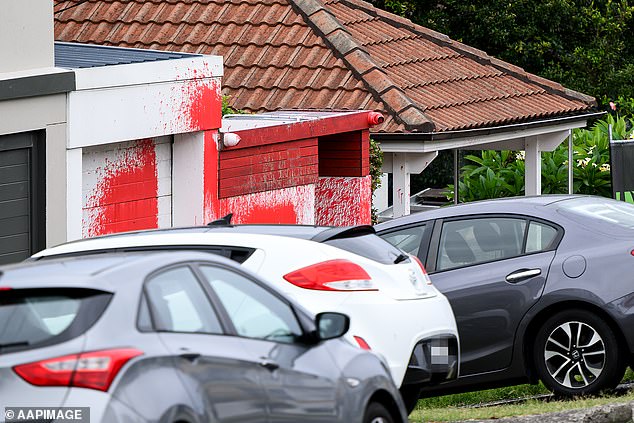 Momen menantang yang menjadi sasaran serangan mengerikan Pemimpin Yahudi menyampaikan pesan yang kuat kepada Australia: ‘Ada kejahatan yang sedang terjadi di negara ini’