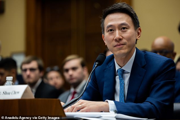 CEO TikTok Shou Zi Chew kemungkinan akan menghadiri pelantikan Trump dengan lokasi tempat duduk yang strategis.