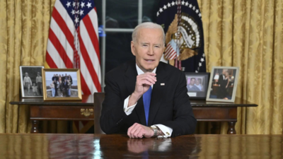 Mengapa Biden terlihat duduk di atas bantal pada pidato terakhirnya? 'Penghinaan Terakhir'