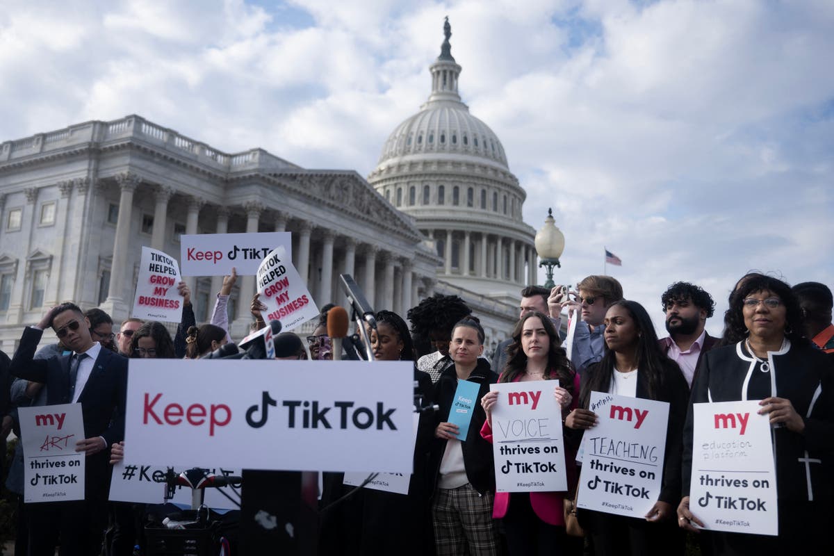 Larangan TikTok: Admin Biden ‘menjelajahi opsi’ dan aplikasi mungkin tidak akan hilang pada hari Minggu Larangan TikTok: Admin Biden ‘menjelajahi opsi’ dan aplikasi mungkin tidak akan hilang pada hari Minggu
