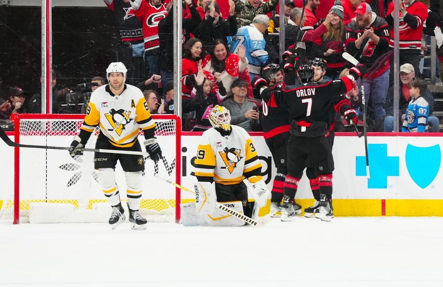 NHL: Penguin Pittsburgh di Carolina Hurricanes