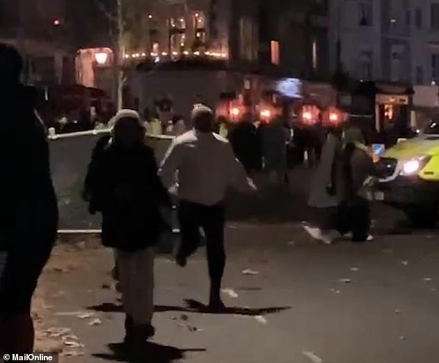 Seorang pria berusia 40 tahun didakwa setelah seorang pejalan kaki terluka parah setelah sebuah mobil menabrak ‘kerumunan orang yang sedang menonton kembang api Tahun Baru’ di Primrose Hill London.